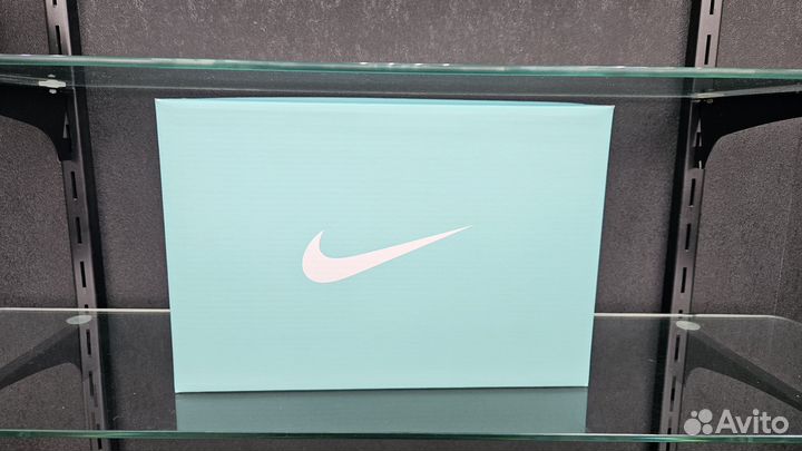 Nike air force low & tiffany