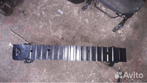 Усилитель переднего бампера Мазда 3 03-08 г