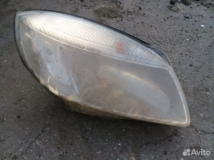 Skoda fabia 2 фара с дефектами