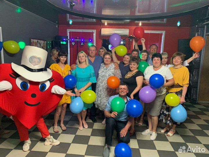 Ведущий на торжество