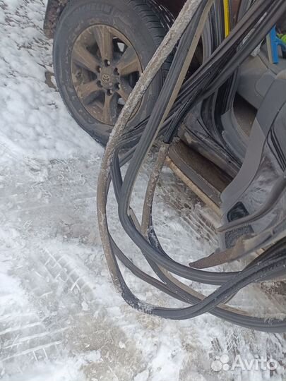 Уплотнительные резинки дверей Volkswagen passat pa