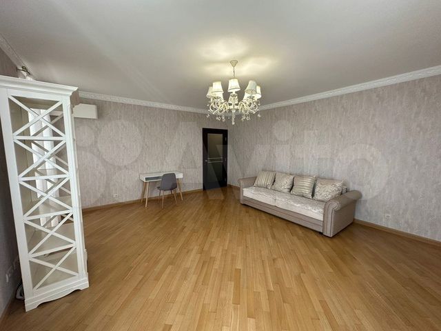 2-к. квартира, 50 м², 8/10 эт.