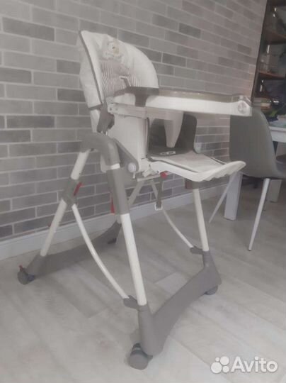 Детский стульчик для кормления