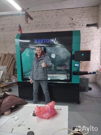 Лазерный режущий станок по текстилю