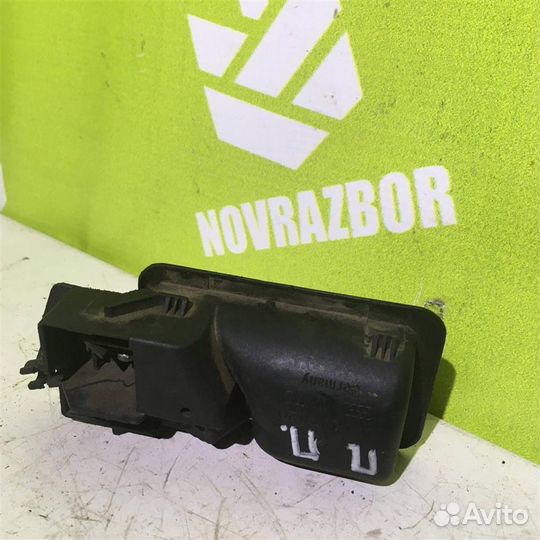 Ручка двери внутренняя правая Ауди 80 90 Б3