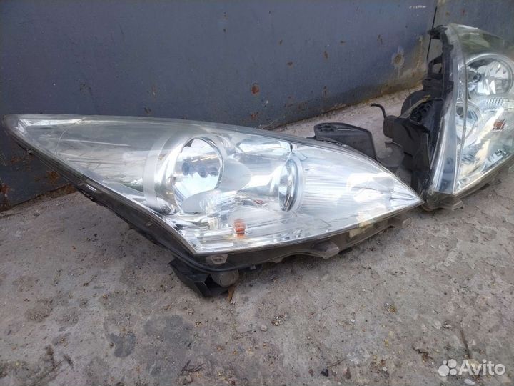 Фара на peugeot 3008