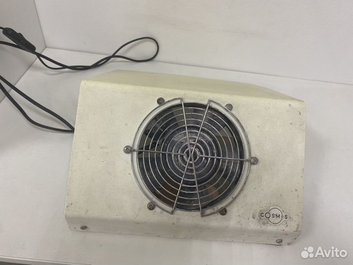 Продам маникюрную вытяжку