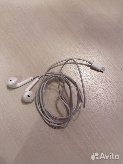 Наушники earpods