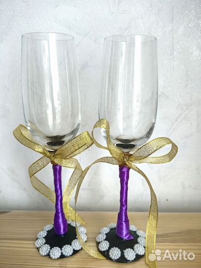 Свадебные шампанское и бокалы
