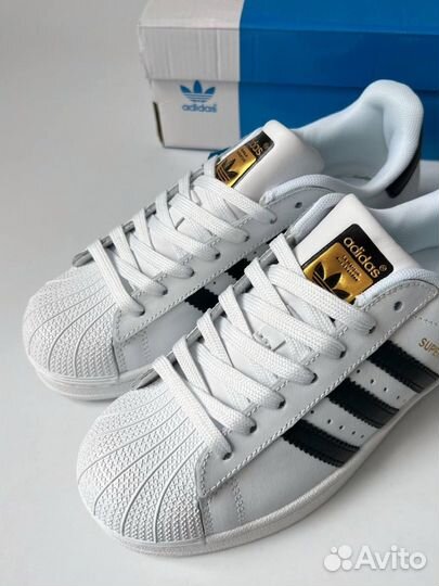 Adidas superstar