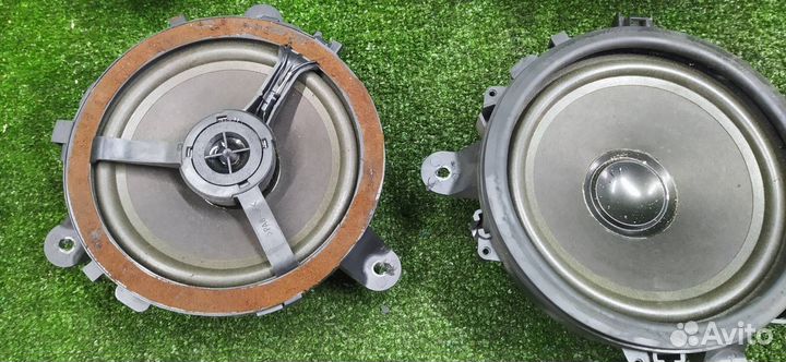 Динамики Комплектом 4 шт Volvo Xc90 D5244T4 2006