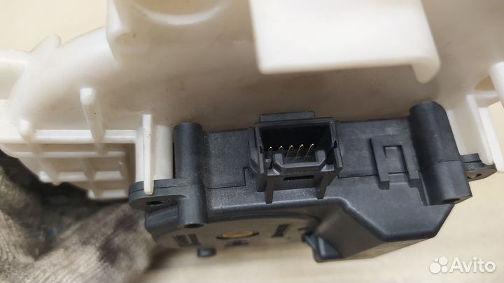 Моторчик заслонки отопителя Land Cruiser (150) -Pr