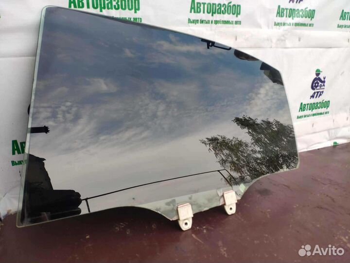 Стекло двери задней левой Honda Accord 8