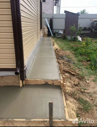 Заливка отмосток и полов