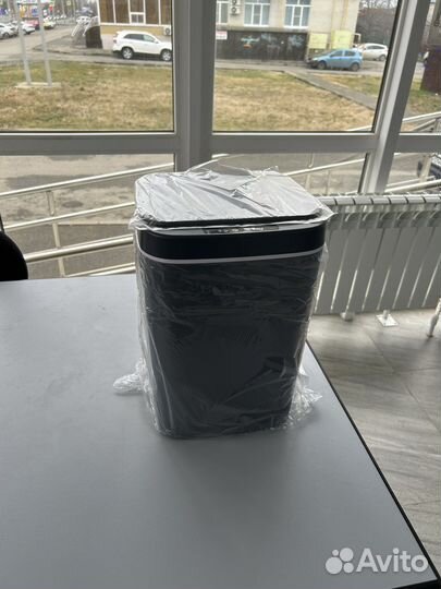 Умное сенсорное мусорное ведро