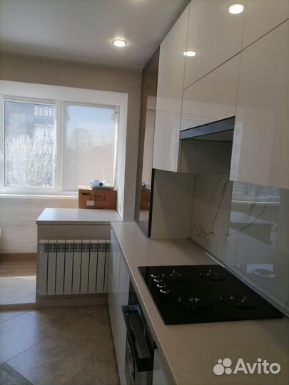 Угловая кухня на заказ. Производство