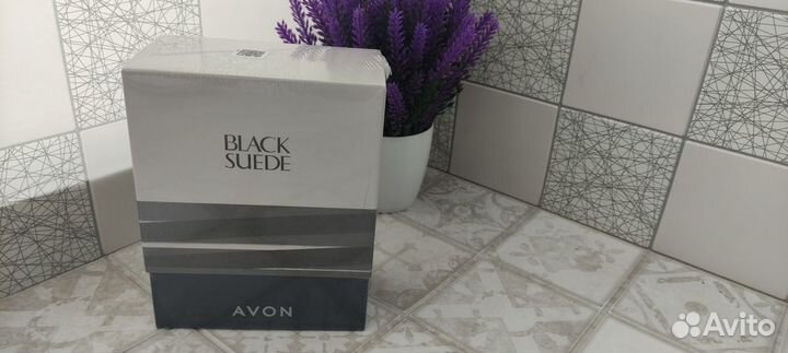 Avon Attraction/Black Suede