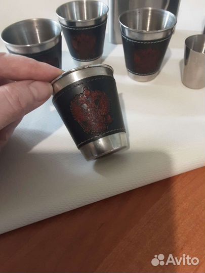 Фляжка и стопочки