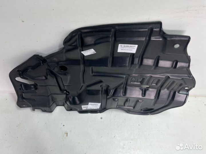 Пыльник бампера передний правый Toyota Camry V50