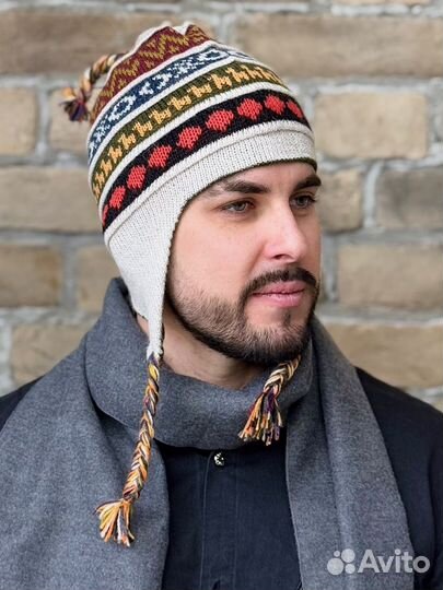 Мужская шапка двусторонняя с ушками зимняя Чульо 100% альпака цвет фисташковый-беж