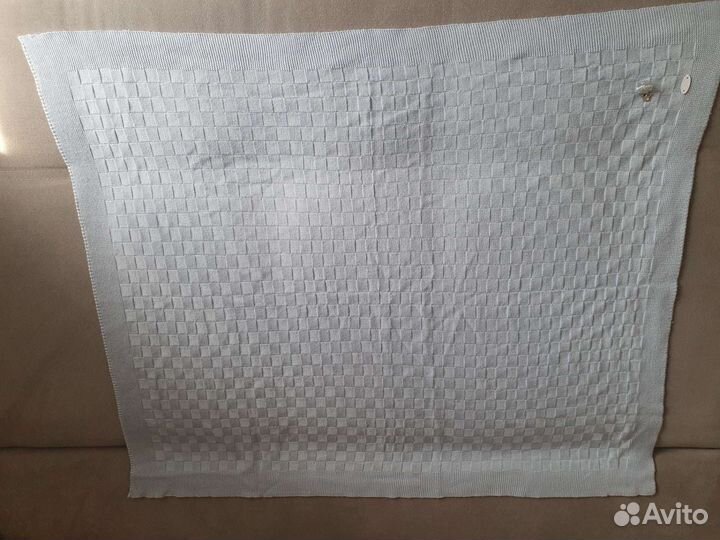 Вязаный плед для новорожденного