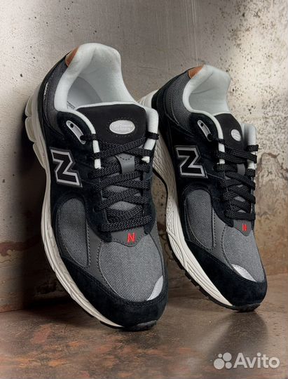 Кроссовки New Balance 2002R Black Sepia