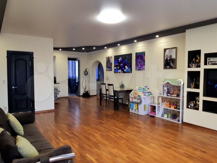 3-к. квартира, 126,4 м², 3/6 эт.