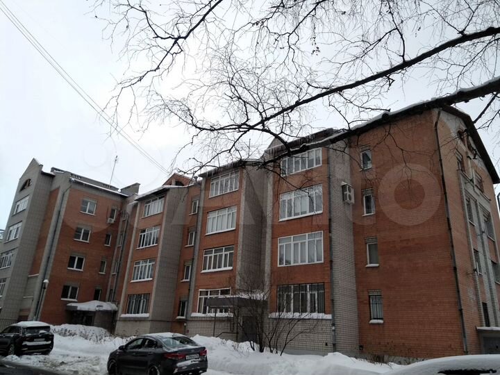 3-к. квартира, 118,5 м², 2/4 эт.