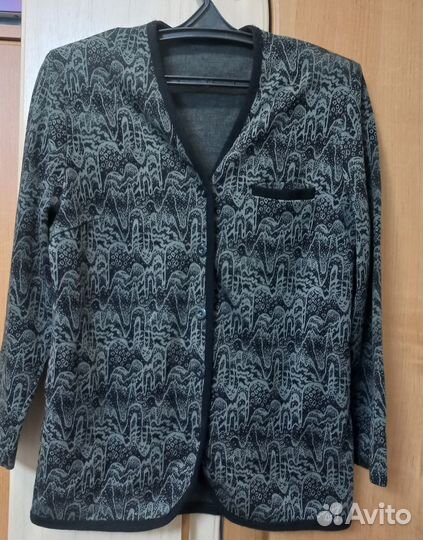 Костюм трикотажный женский Жакет юбка 52 р