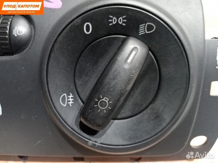 Переключатель света Volkswagen Golf 5 2008