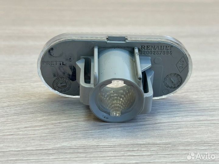 Повторитель поворота передний Renault Duster