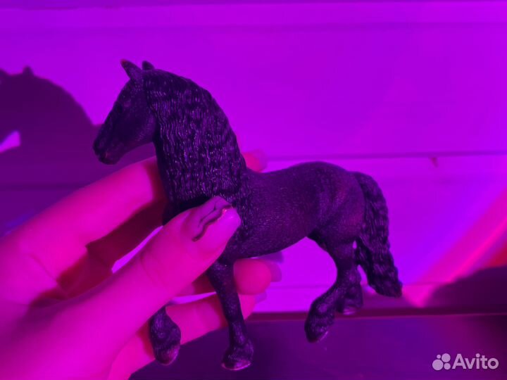 Фигурки лошадей schleich