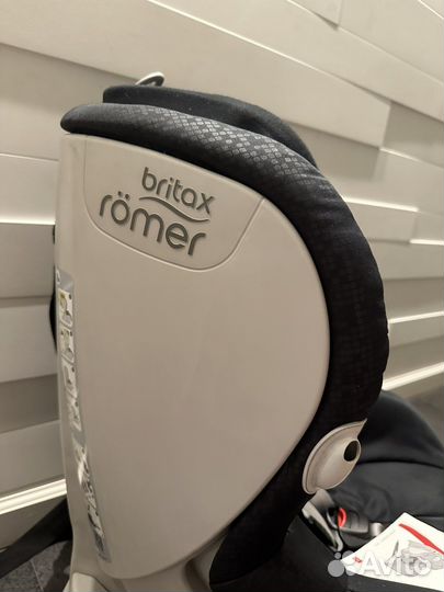 Автокресдо деткое Britax Romer trifix от 9 мес