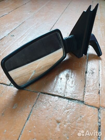 Продам зеркало от ваз 2105 (левое)