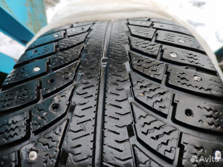 Gislaved Nord Frost 5 215/55 R16