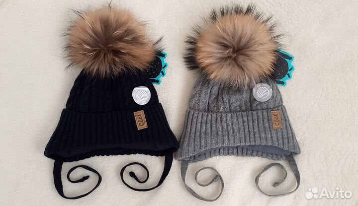 Новая шапка с натуральным помпоном. Остались серые