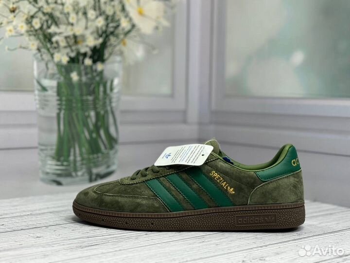 Кроссовки adidas spezial