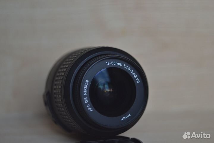 Объектив Nikon 18-55 VR