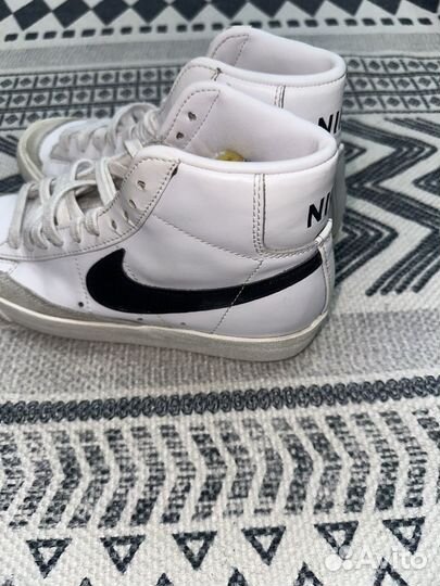 Nike blazer
