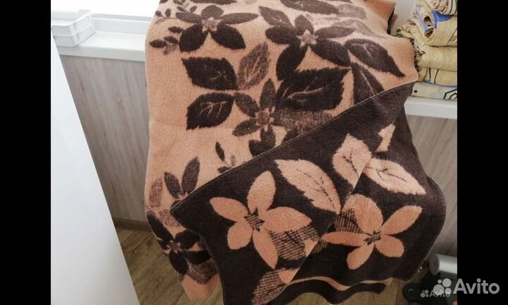 Одеяла б/у, полуторки