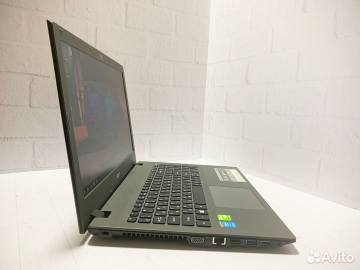 Ноутбук Acer i5/8Gb/SSD /2 видеокарты