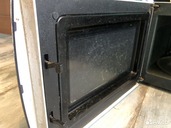 Микроволновая печь Samsung me 711kr