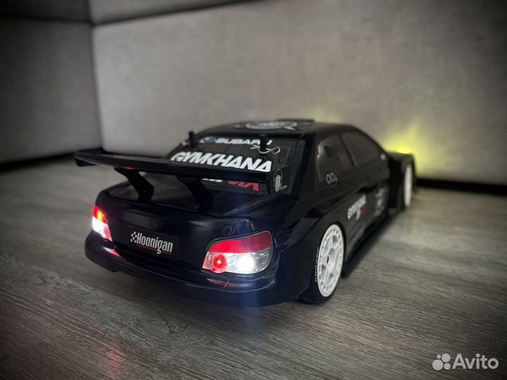 Машинка на радиоуправлении 1/10 rc drift