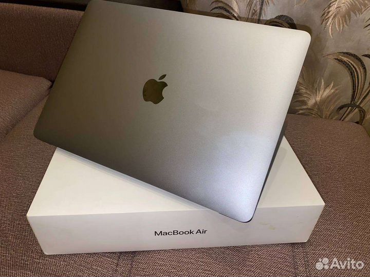Macbook air 13 2020 i3
