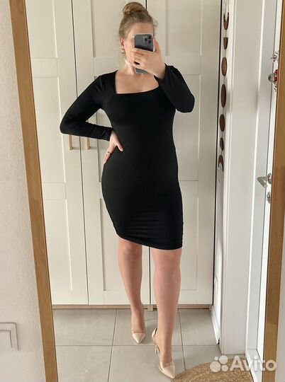 Черное платье