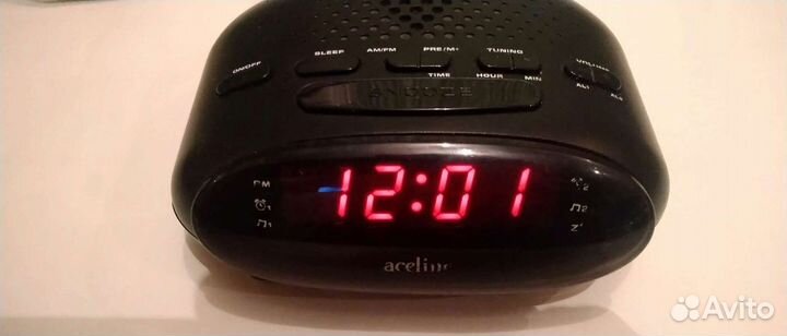 Часы-будильник-FM приёмник