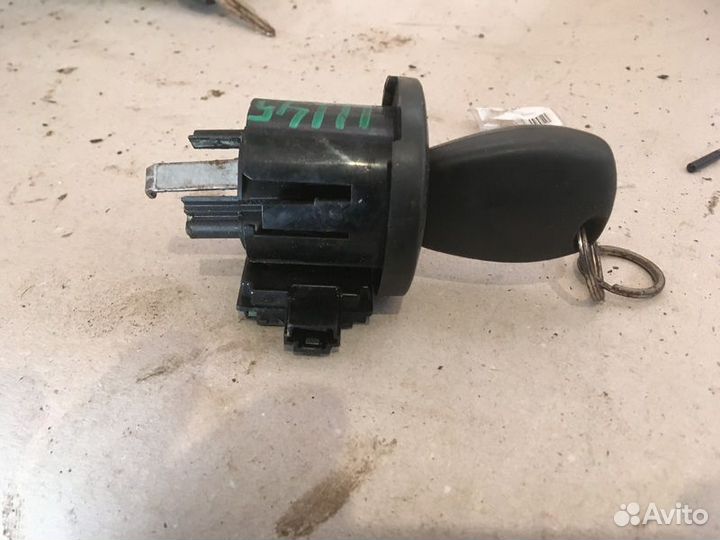 Замок зажигания Renault Logan