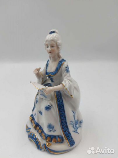 Антикварная статуэтка 