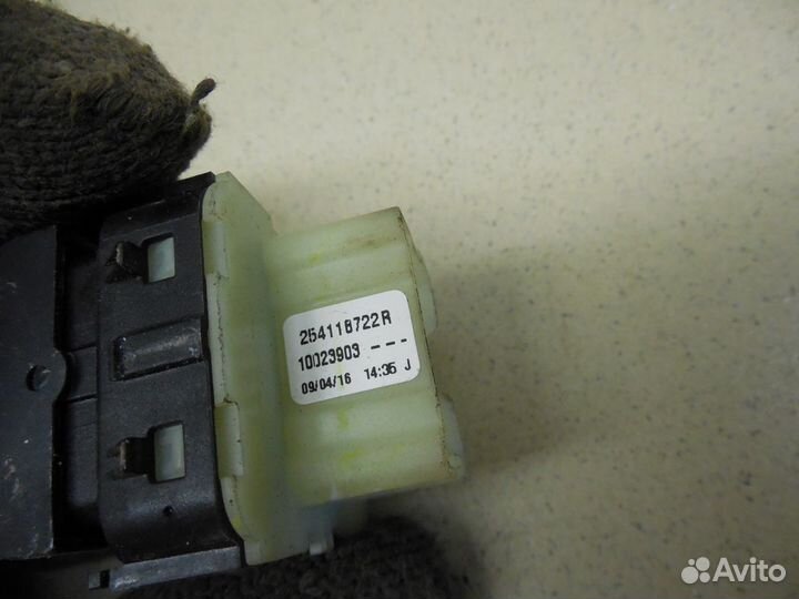 Блок управления стеклоподъемниками Duster 2012