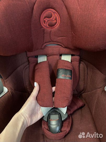 Cybex Sirona plus i-size 0-18 кг+вкладыш